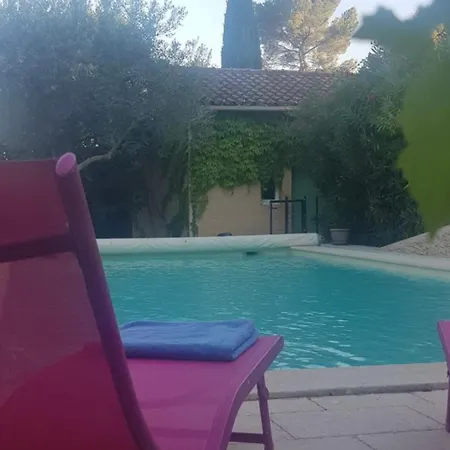 Maison Provencale Piscine Calme Et Soleil Tres Proche D'un Arret De Bus Villeneuve-lès-Avignon